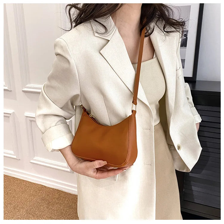 Fashionable and trendy solid-color handbag for Women