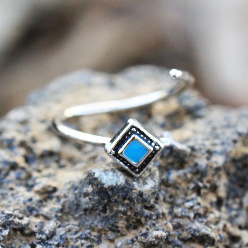 316L Stainless Steel Rhombus Cut Turquoise Nose Hoop-1